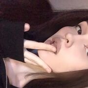  ,   Sofi, 24 ,   ,   