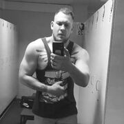  ,  Roman, 33