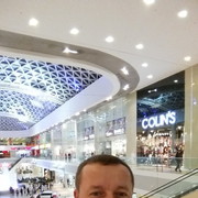  ,   Viktor, 46 ,   