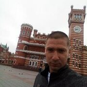  ,  Alex, 33