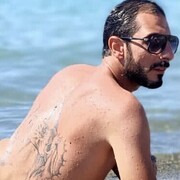  ,   Artur, 32 ,   c 