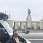  ,   Vlad, 43 ,   