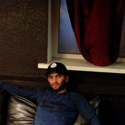 � � ������