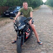  ,  Yurij, 32
