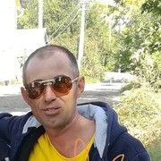  ,  Rinat, 43
