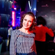  ,  Alina, 28
