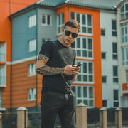  ,  Misha, 25