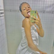  ,   Emily, 25 ,   ,   