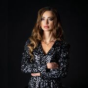  ,   Julija, 37 ,   c 