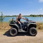  ,  Yarik, 32