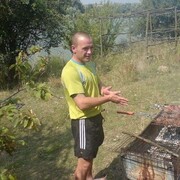  ,   Alex, 42 ,   ,   