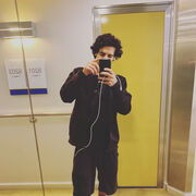  ,  Devid, 27