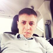  ,  Andrey, 32