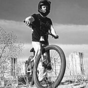   ,   Andrew, 32 ,   ,   , c , 