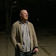  ,   Nik, 37 ,   ,   