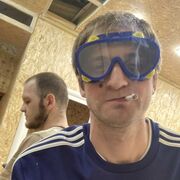  ,  Roman, 32