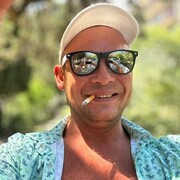  ,   Alexander, 32 ,   ,   , c 