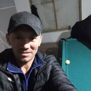  ,  Komil, 38