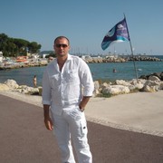 Palais-Bourbon,   Artyom, 49 ,  
