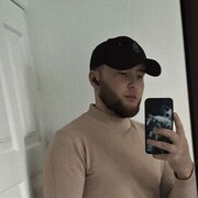  ,  Ali, 27