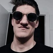  ,  Valera, 25