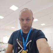  ,  Anton, 39