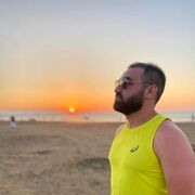  ,   Ali, 32 ,   ,   