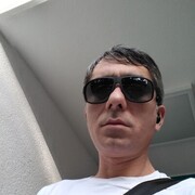  ,   Davit, 42 ,   ,   