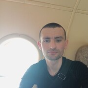  ,  Serhii, 33