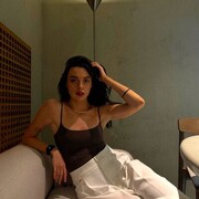  , 