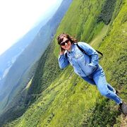  ,   Victoria, 35 ,   ,   