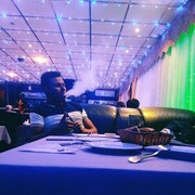  ,  Bobur, 33
