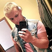  ,   Leon, 35 ,   