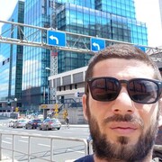  ,  Dima, 37