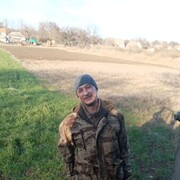  ,   Denis, 44 ,   c 