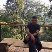  ,  Arman, 45