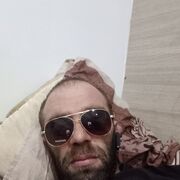  ,  Artur, 34