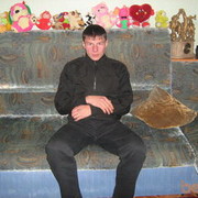  ,   Artur, 33 ,     , c 