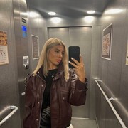  , 