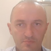  ,  Toni, 52