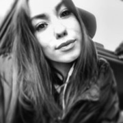  ,  Darina, 25