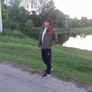  ,   Maxim, 44 ,   