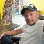  ,  Komil, 39