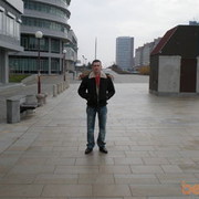  ,   Viktor, 45 ,   