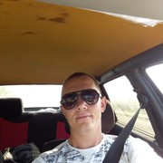  ,  Andrei, 33
