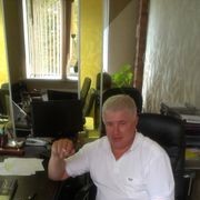  ,   Anton, 52 ,  