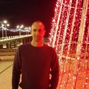  ,  Viorel, 48