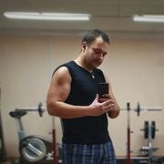  ,  Anton, 32