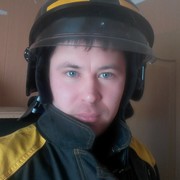  ,   Viktor, 39 ,  