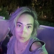  ,  Dina, 42